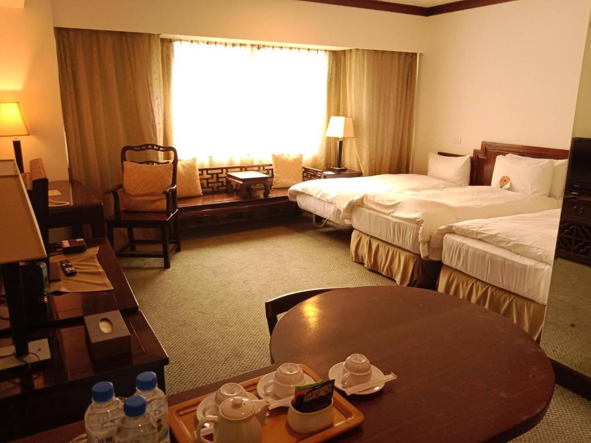 Beautiful Hotel Taipei Xindian Exterior photo