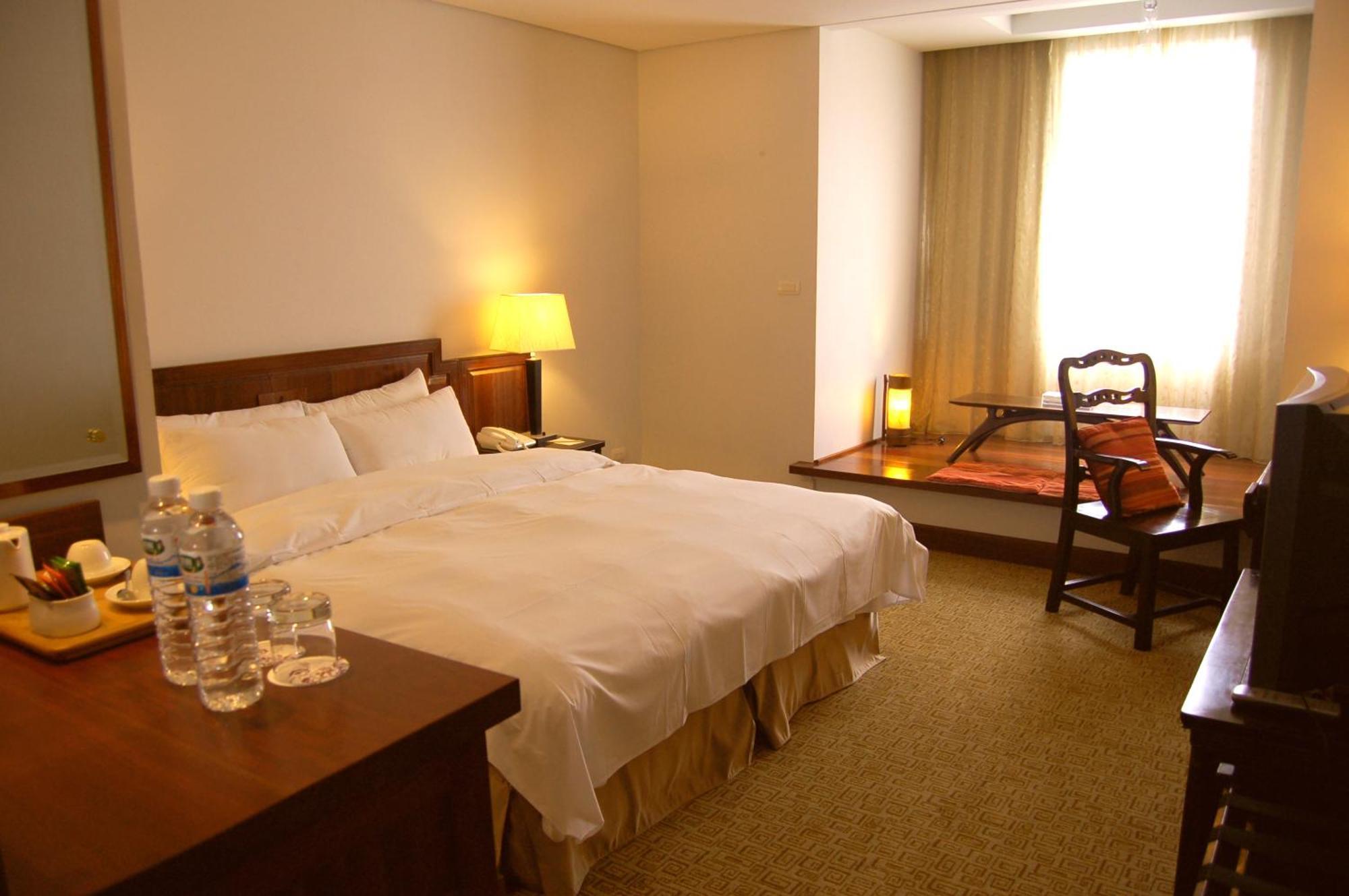 Beautiful Hotel Taipei Xindian Exterior photo