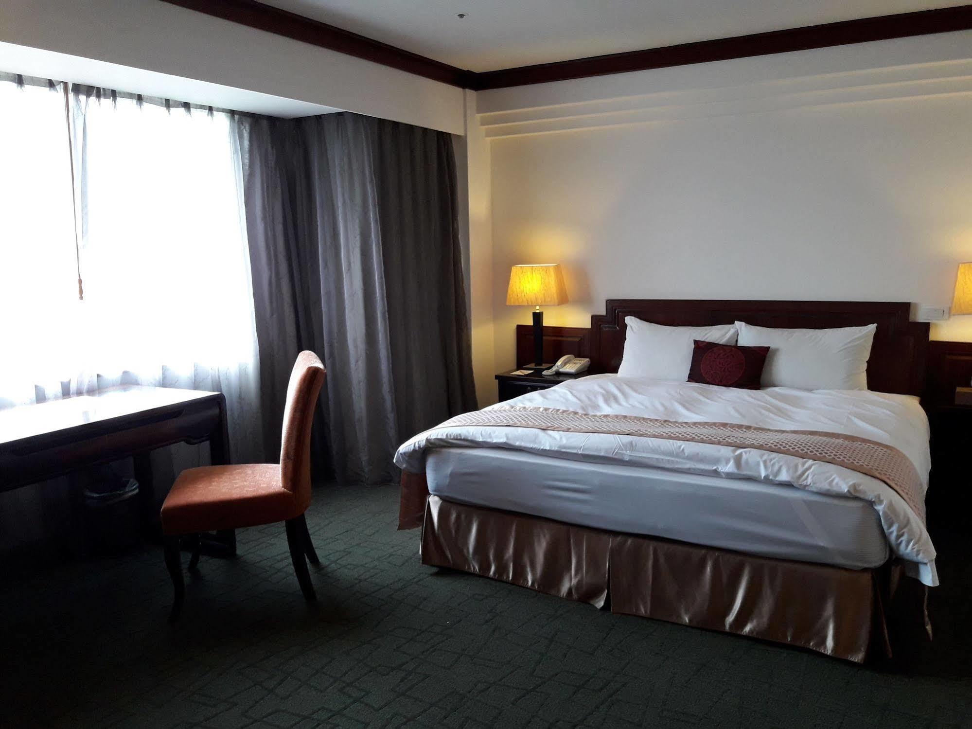 Beautiful Hotel Taipei Xindian Exterior photo